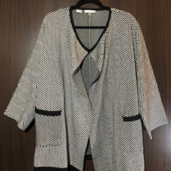 Sweater - Picture 1 of 3